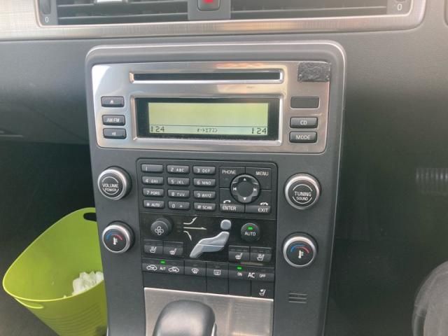 VOLVO VOLVO V70 2010