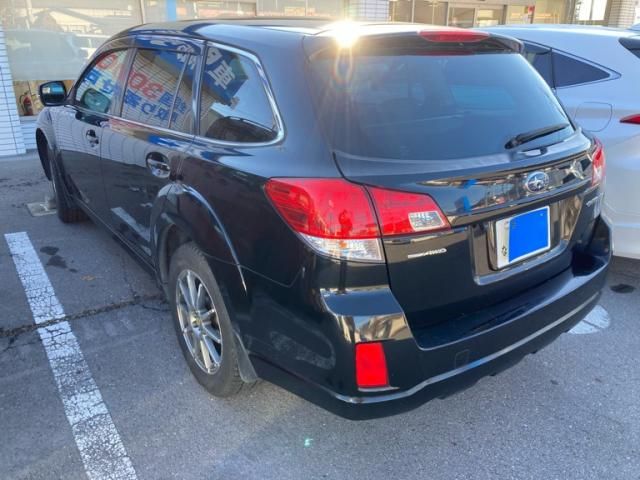 SUBARU LEGACY OUTBACK 2011