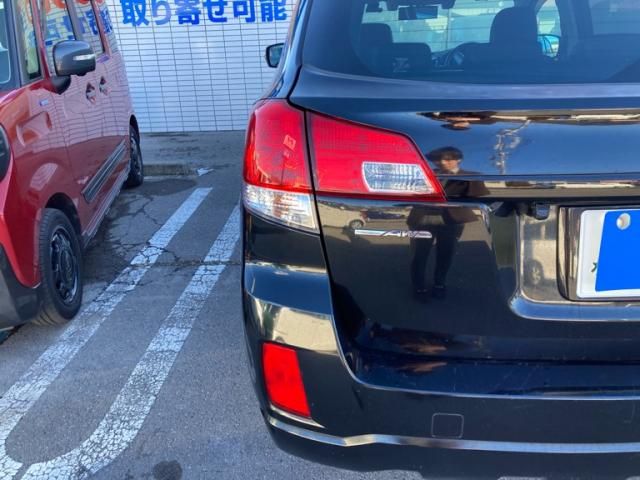 SUBARU LEGACY OUTBACK 2011