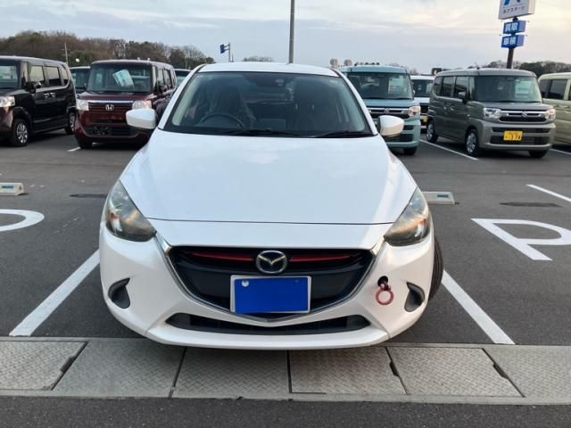 MAZDA DEMIO 2015