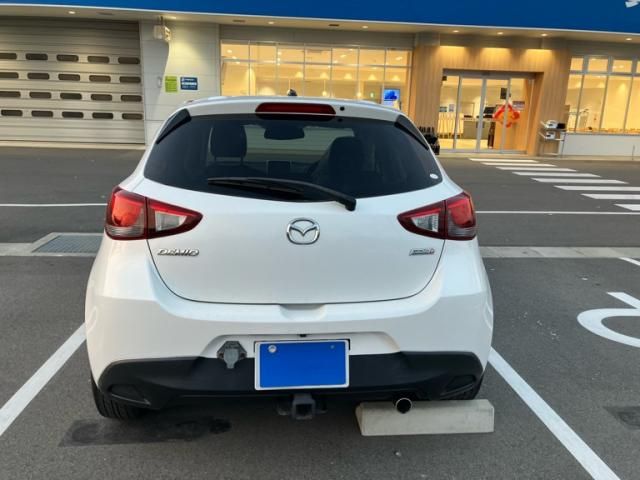 MAZDA DEMIO 2015