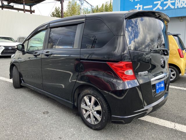 HONDA FREED 2010