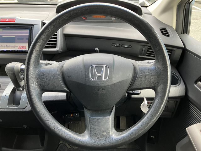 HONDA FREED 2010