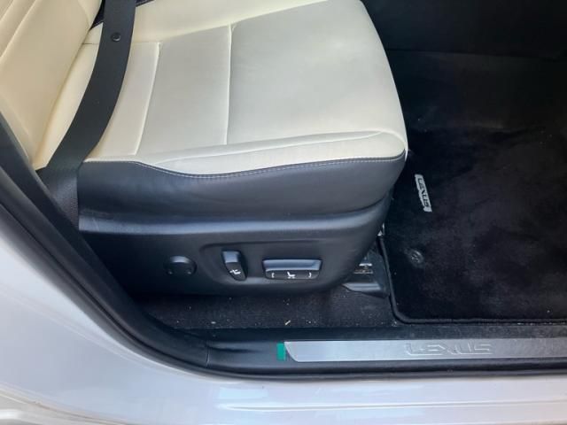 TOYOTA LEXUS NX300h 2020