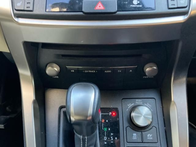 TOYOTA LEXUS NX300h 2020