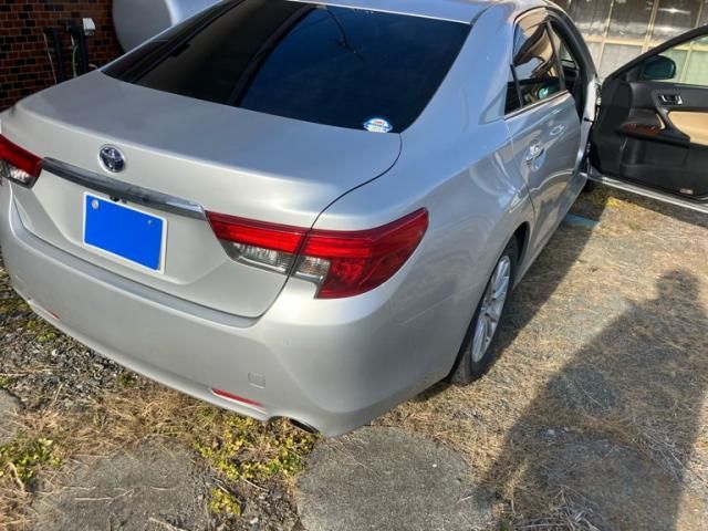 TOYOTA MARK X 2013