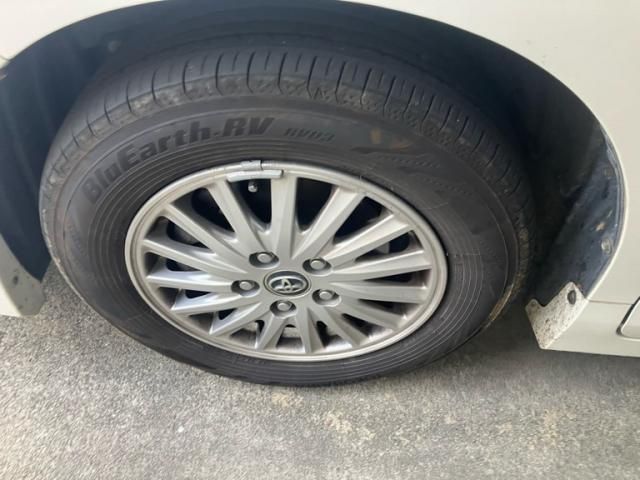 TOYOTA NOAH HYBRID 2014