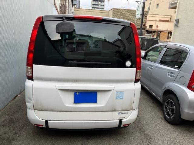NISSAN SERENA  WG 2010