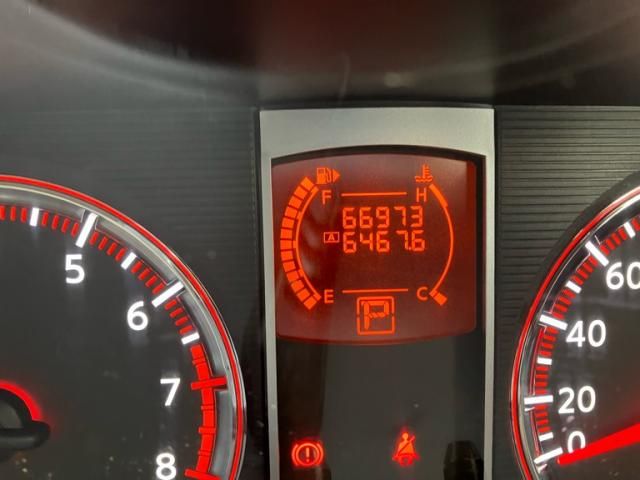 NISSAN SERENA  WG 2010