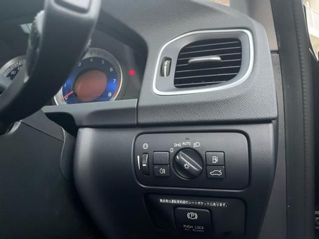 VOLVO VOLVO V60 2013