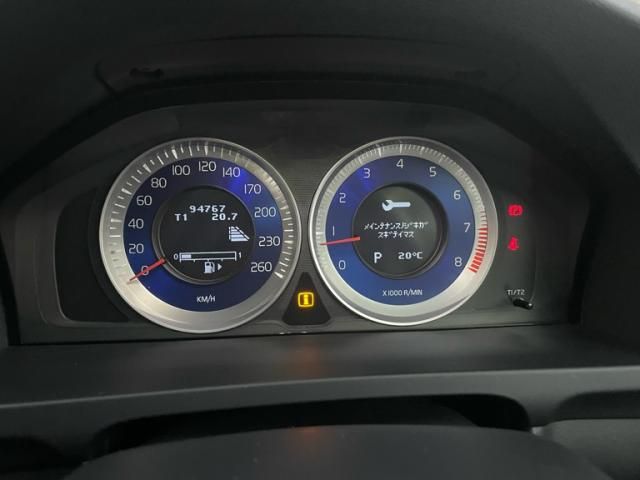 VOLVO VOLVO V60 2013