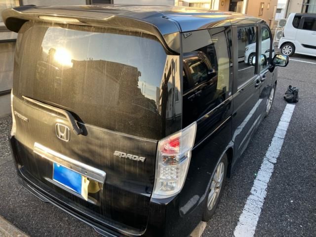 HONDA STEPWAGON SPADA 2011