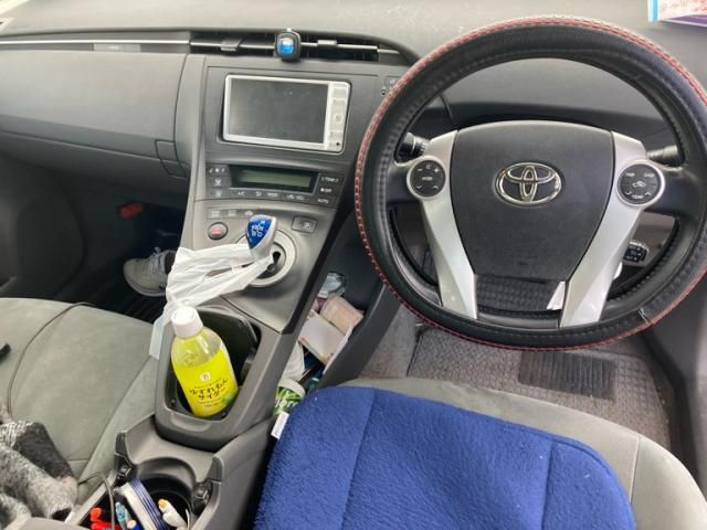 TOYOTA PRIUS 2010