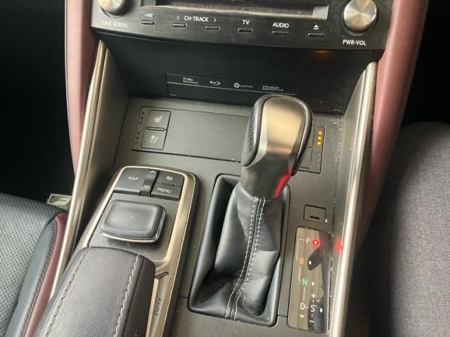 TOYOTA LEXUS IS300h 2017