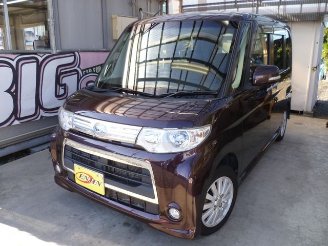 DAIHATSU TANTO CUSTOM 4WD 2011