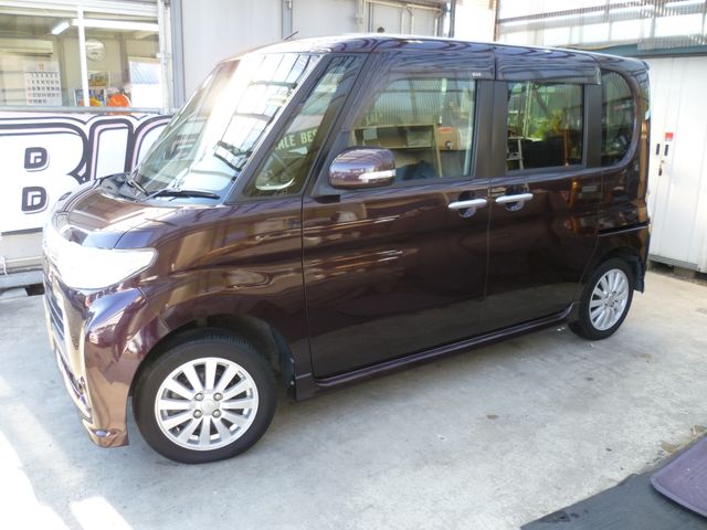DAIHATSU TANTO CUSTOM 4WD 2011