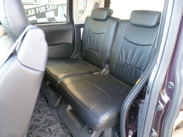 DAIHATSU TANTO CUSTOM 4WD 2011