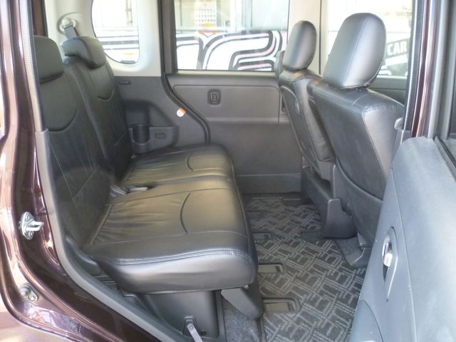 DAIHATSU TANTO CUSTOM 4WD 2011