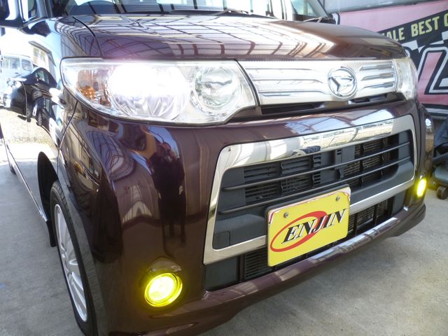 DAIHATSU TANTO CUSTOM 4WD 2011