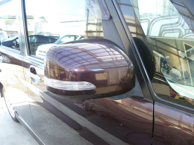 DAIHATSU TANTO CUSTOM 4WD 2011