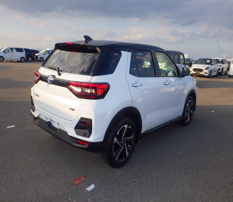 TOYOTA RAIZE 2025/10