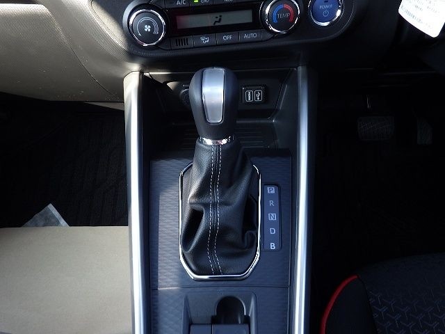 TOYOTA RAIZE 2025/10