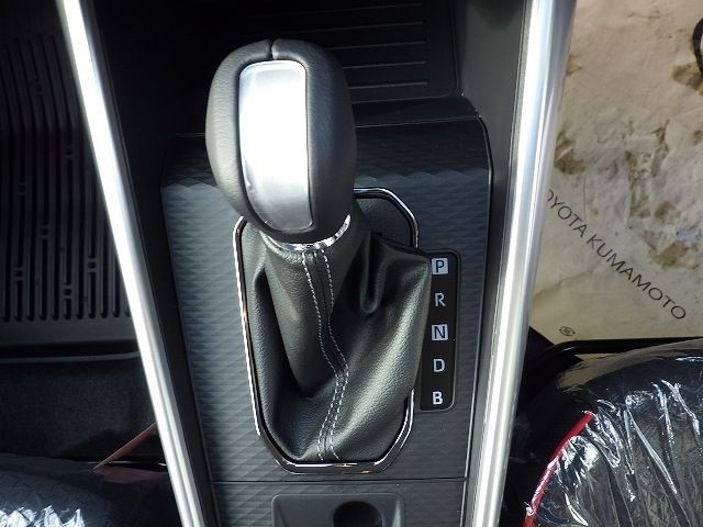 TOYOTA RAIZE 2025/10