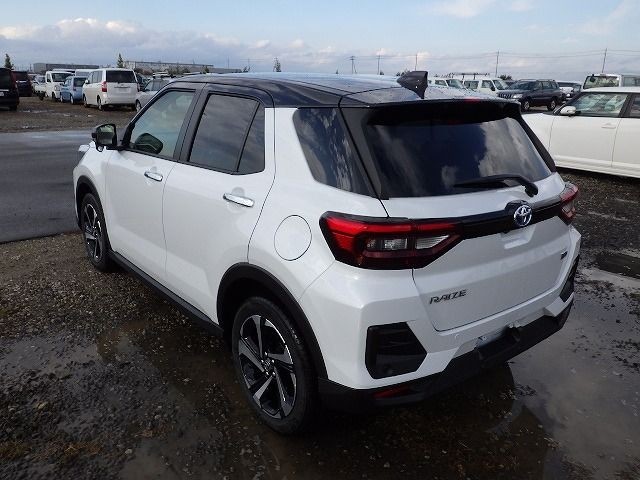 TOYOTA RAIZE 2025/10