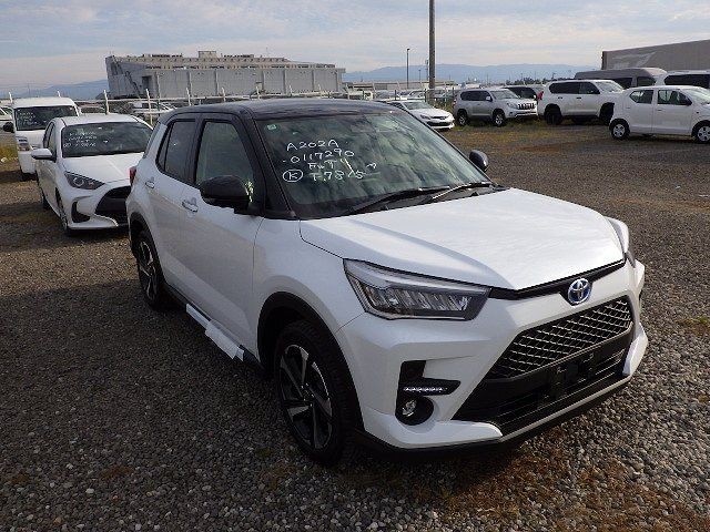 TOYOTA RAIZE 2025/10