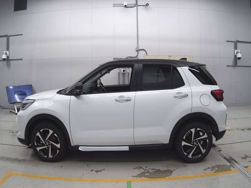 TOYOTA RAIZE 2025/10