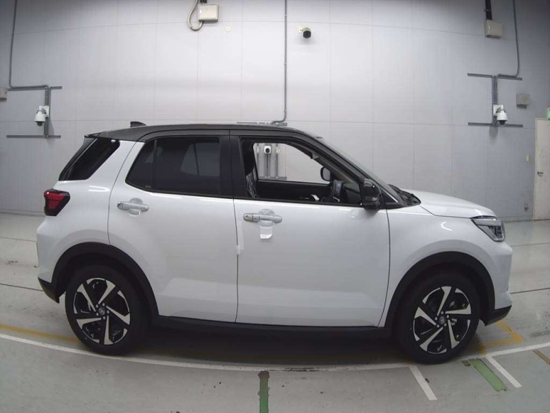 TOYOTA RAIZE 2025/10