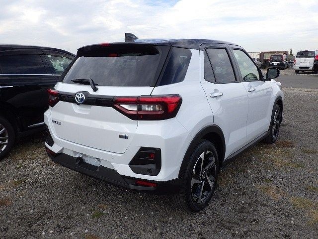 TOYOTA RAIZE 2025/10