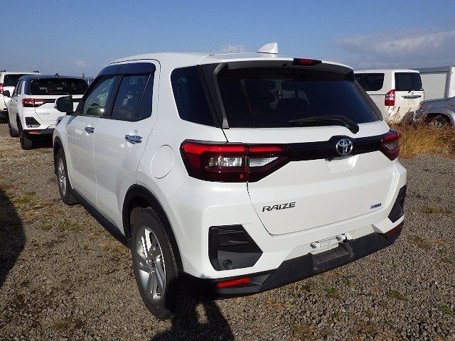 TOYOTA RAIZE 2023/4