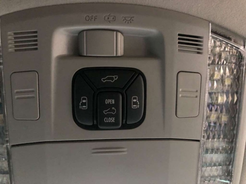 TOYOTA ALPHARD 2010/11