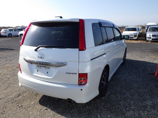 TOYOTA ISIS 2010/3