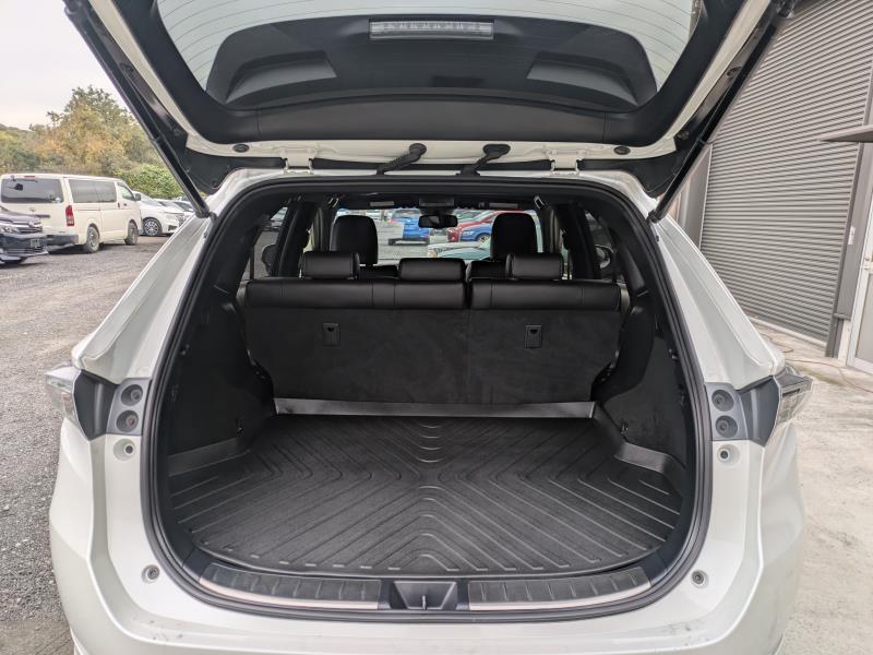 TOYOTA HARRIER 2016/7