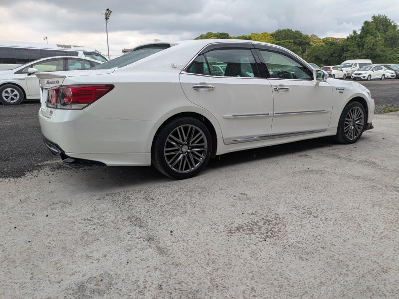 TOYOTA CROWN 2017/3
