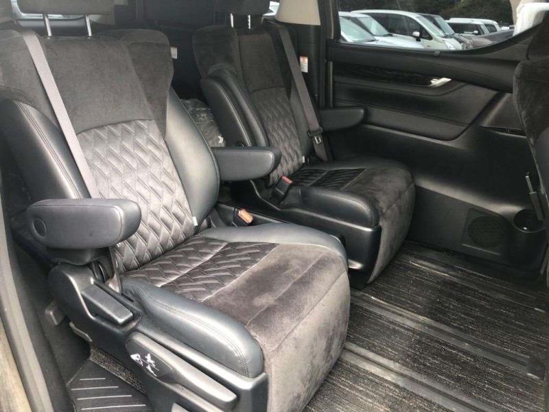 TOYOTA VELLFIRE 2016/12