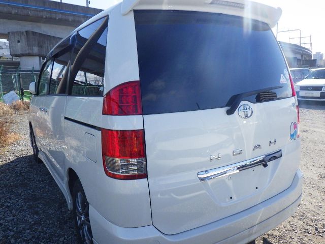 TOYOTA NOAH 2007/1