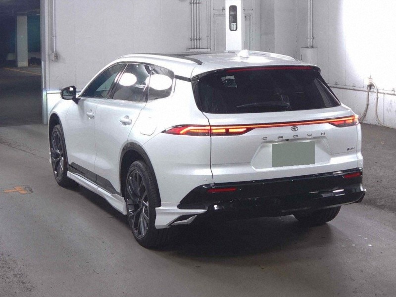 TOYOTA CROWN ESTATE 2025/7