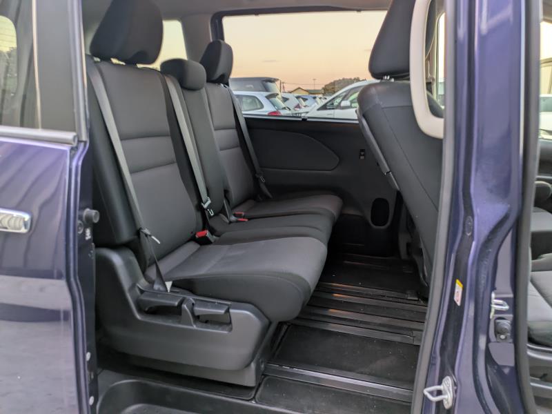 NISSAN SERENA 2021/8