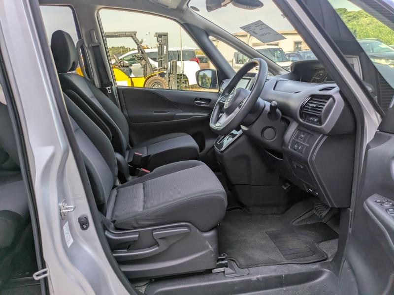 NISSAN SERENA 2021/8