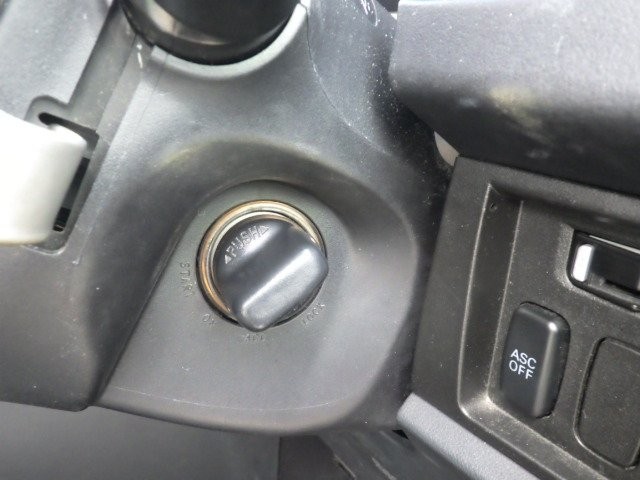 MITSUBISHI DELICA D:5 2010/1