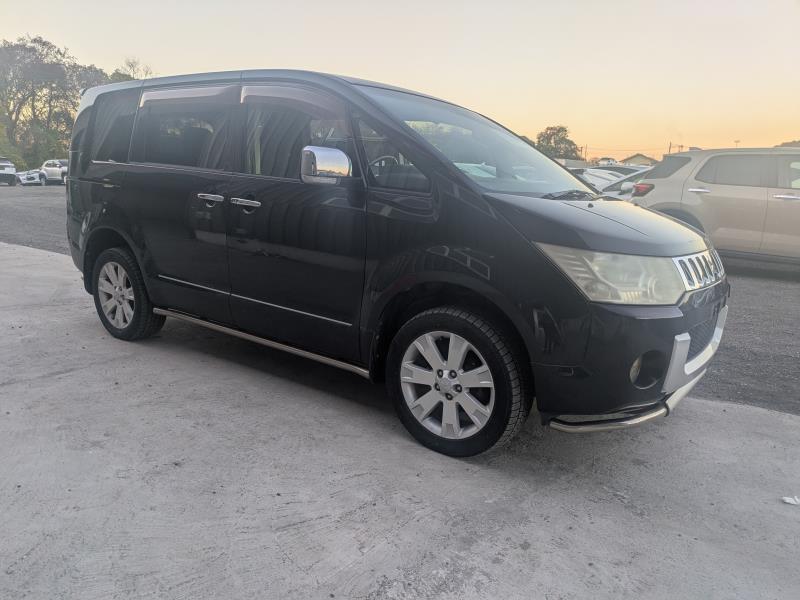 MITSUBISHI DELICA D:5 2010/12