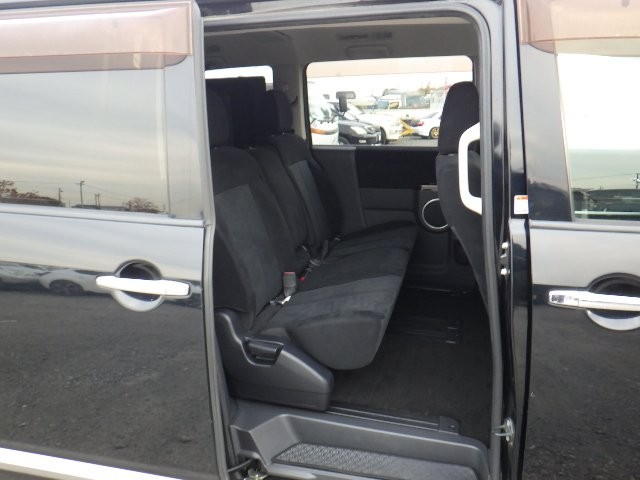 MITSUBISHI DELICA D:5 2011/3