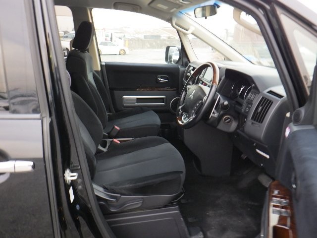 MITSUBISHI DELICA D:5 2011/3