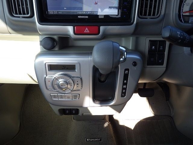 SUZUKI EVERY WAGON 2024/3