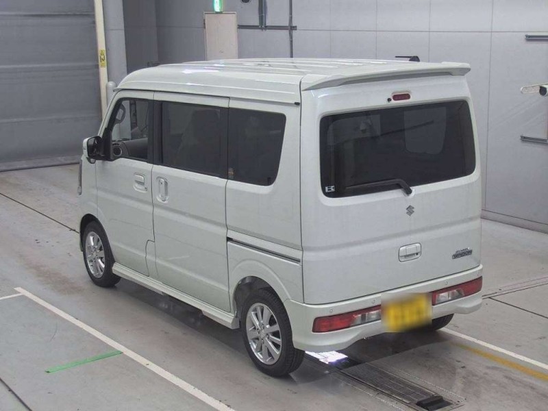 SUZUKI EVERY WAGON 2025/9