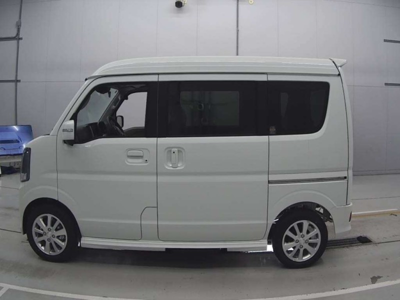 SUZUKI EVERY WAGON 2025/9