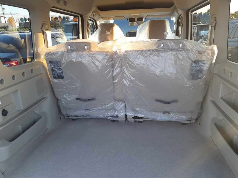 SUZUKI EVERY WAGON 2025/9